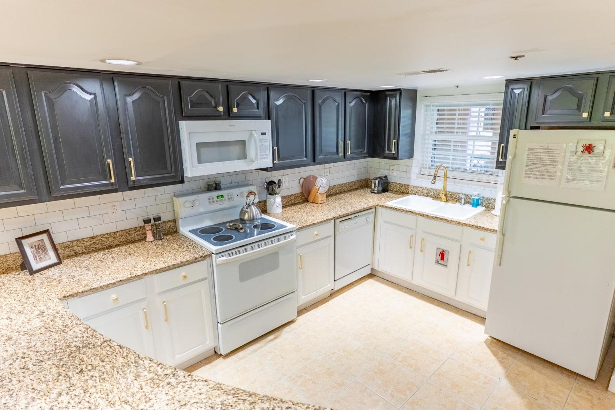 Luxurious Condo, Pool, Fireplace, Hiking Gatlinburg Exterior photo